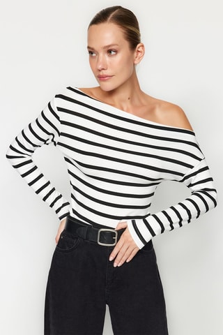 Top às riscas Preto