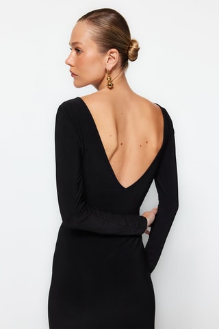 Vestido midi Preto