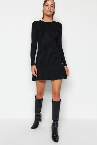 Vestido com folhos - Preto