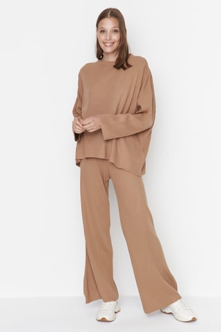 Camisola e calças wide legs Camel