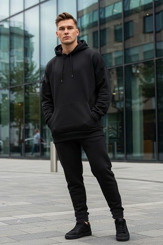 Sweat regular com capuz e calças de treino - Preto