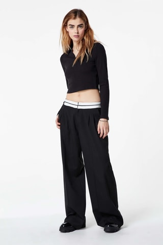 Crop Top 
Zwart