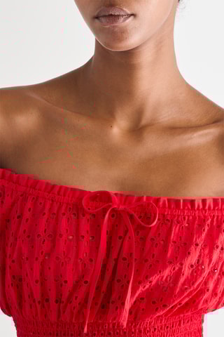Crop top met Engelse borduursels - Rood