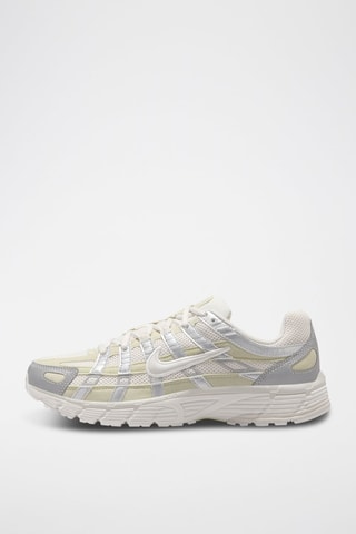 Nike P-6000 - Argenté et ivoire
