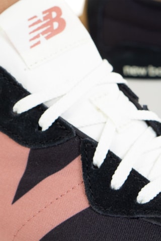 Nubuck Sneakers 327 - Zwart - New Balance