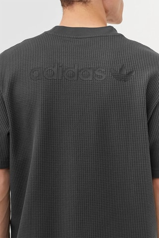 T-shirt Tonal Textures - Zwart en Antraciet - Adidas