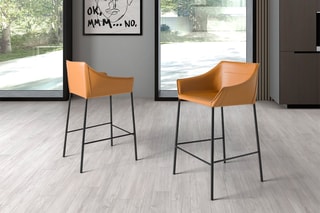 2 tabourets Marron et noir