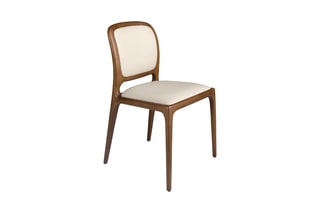 2 chaises en bois