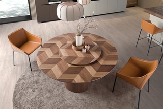 2 chaises Marron