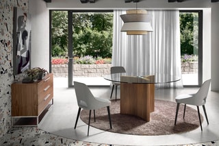 2 chaises 
Gris clair