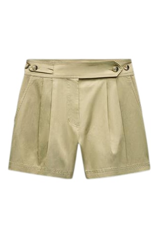 Short. Beige