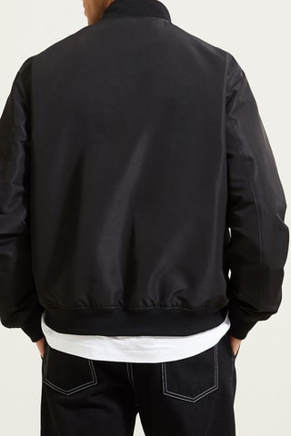 Blusão com fecho zip - Preto