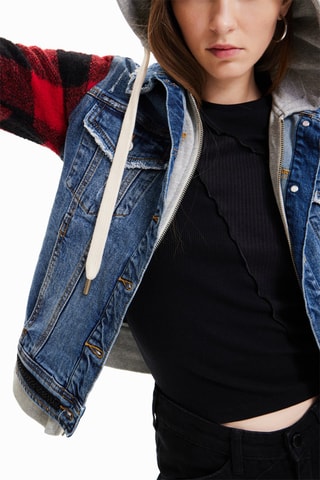 Veste en jean à capuche Bleu et rouge