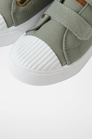 Tennis Kaki
