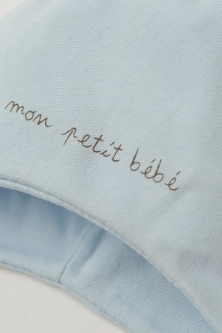 2 bonnets - Ciel et blanc