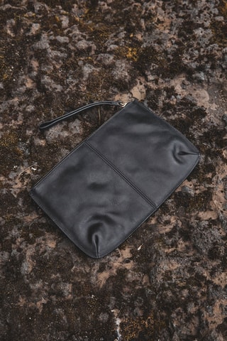 Pochete em couro Ghost - Preto