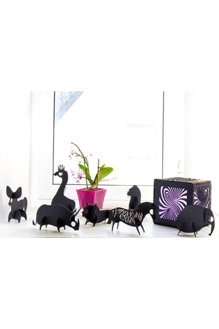 7 troféus em cartão 3D - 13 x 7 cm - Preto