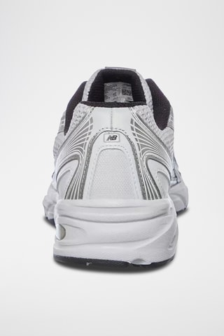 Sneakers 740 - Preto