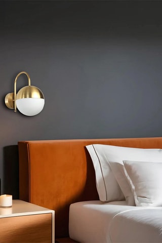 Aplique de parede Küre - Dourado e branco - 60 W