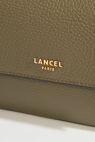 Sac bandoulière en cuir Lettrines M - Kaki