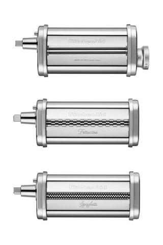 Machine à pâtes avec 3 rouleaux découpeurs