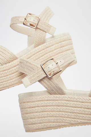 Sandalen met Sleehak - Beige