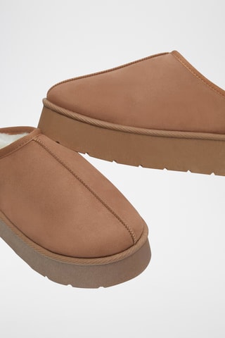 Platform Clogs - Bruin