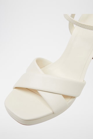 Sandales à talons - Ecru