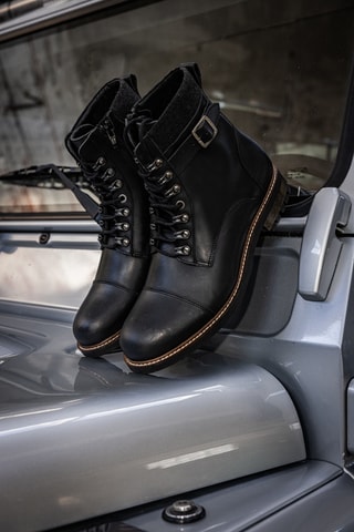 Botins em couro Bram - Preto