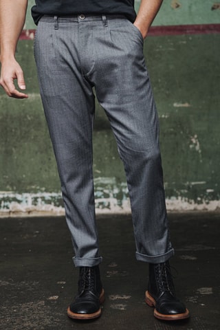 Calças chino tapered Bruce Call Cinzento