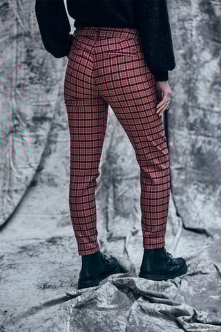 Calças slim Claudia Biggy Preto