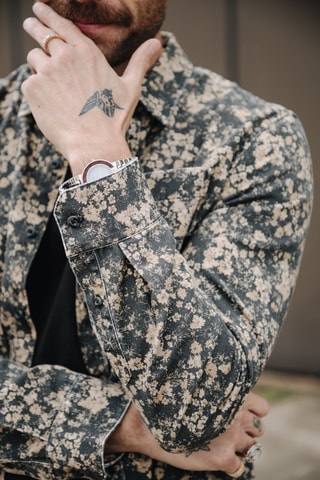 Camisa Jeremiah Gab Flower - Preto e bege