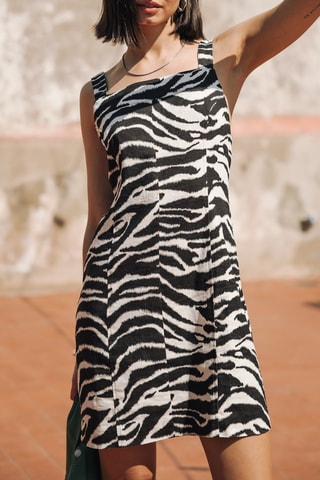 Vestido estilo patinadora em linho - Preto e branco