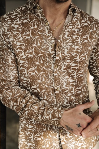 Camisa em linho - Castanho