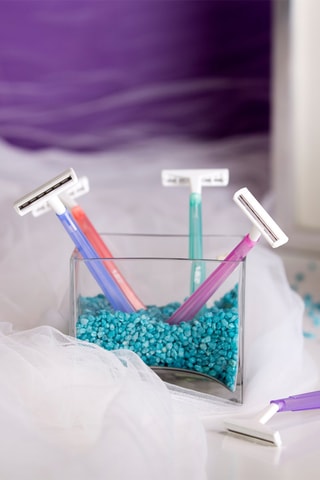 10 rasoirs jetables pour femme Twin Lady - 2 lames - Modèle aléatoire