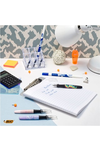 BIC Xpen Stylo-Plume Rechargeable Encre Bleue - Décor Violet, Blister de 1
