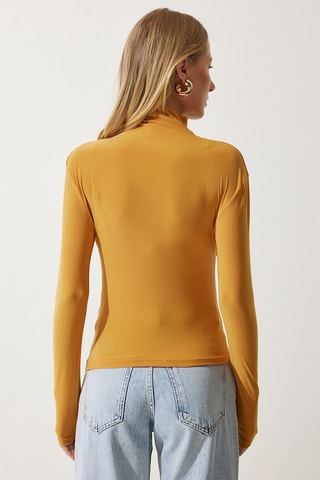 Top - Mosterdgeel