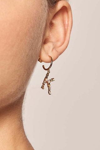 Boucle d'oreille Letter K Earrings 2019 Letters - Argent plaqué or jaune, labradorite, aigue-marine, zircons, spinelle et péridot