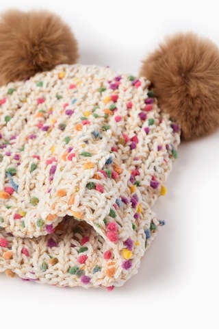Muts met pompon - Lichtbeige
