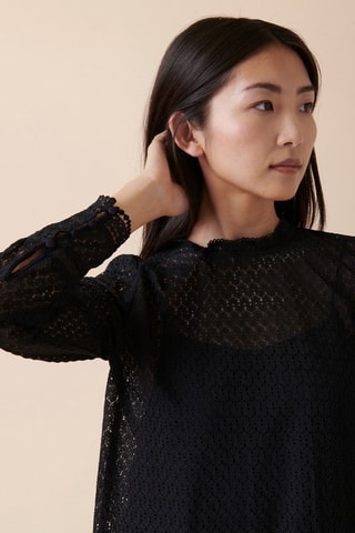 Blusa de renda Tatras - Preto