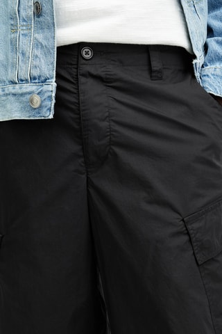 Bermudas relaxed em algodão biológico - Preto