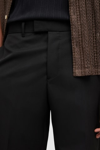 Bermudas em lã - Preto