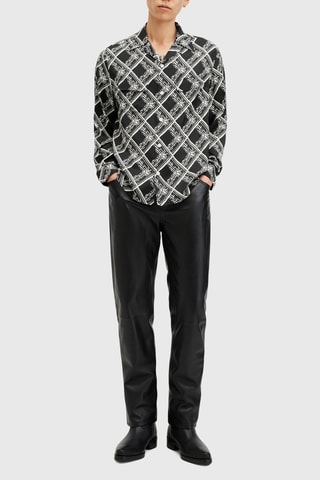 Camisa regular - Preto