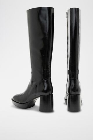 Botas em couro - Preto