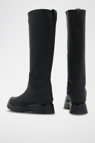 Botas em couro - Preto
