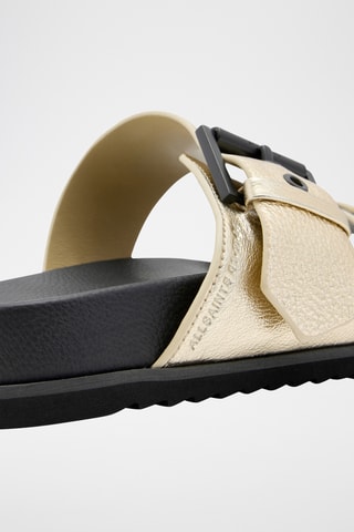 Mules em couro - Dourado
