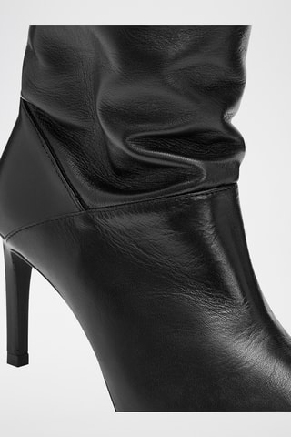 Botins em couro - Preto