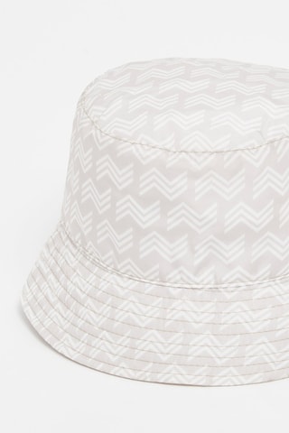 Bob 
Beige et blanc