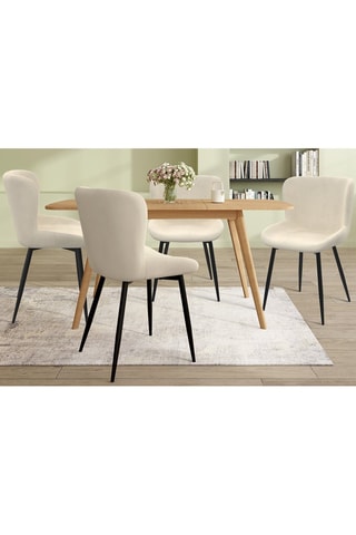 4 cadeiras Taylor - 49 x 81,5 x 56 cm - Revestimento em veludo