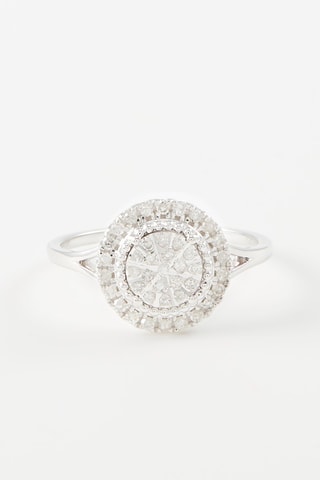 Anel Marika 
Ouro branco e diamantes